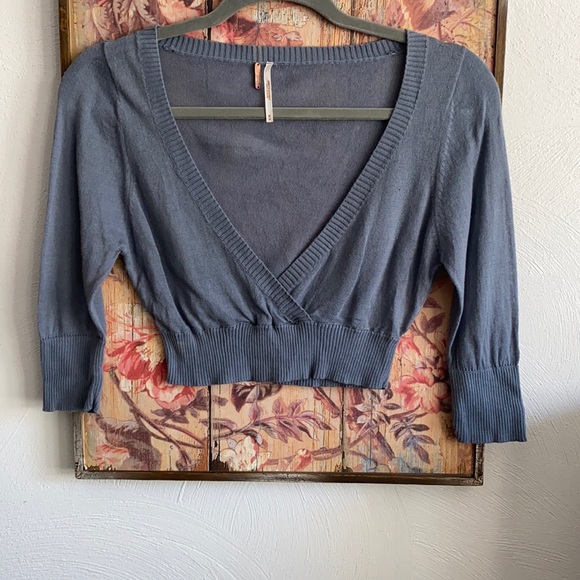 FREE PEOPLE STRETCH SLATE BOHO CROP TOP SWEATER M - Picture 9 of 10
